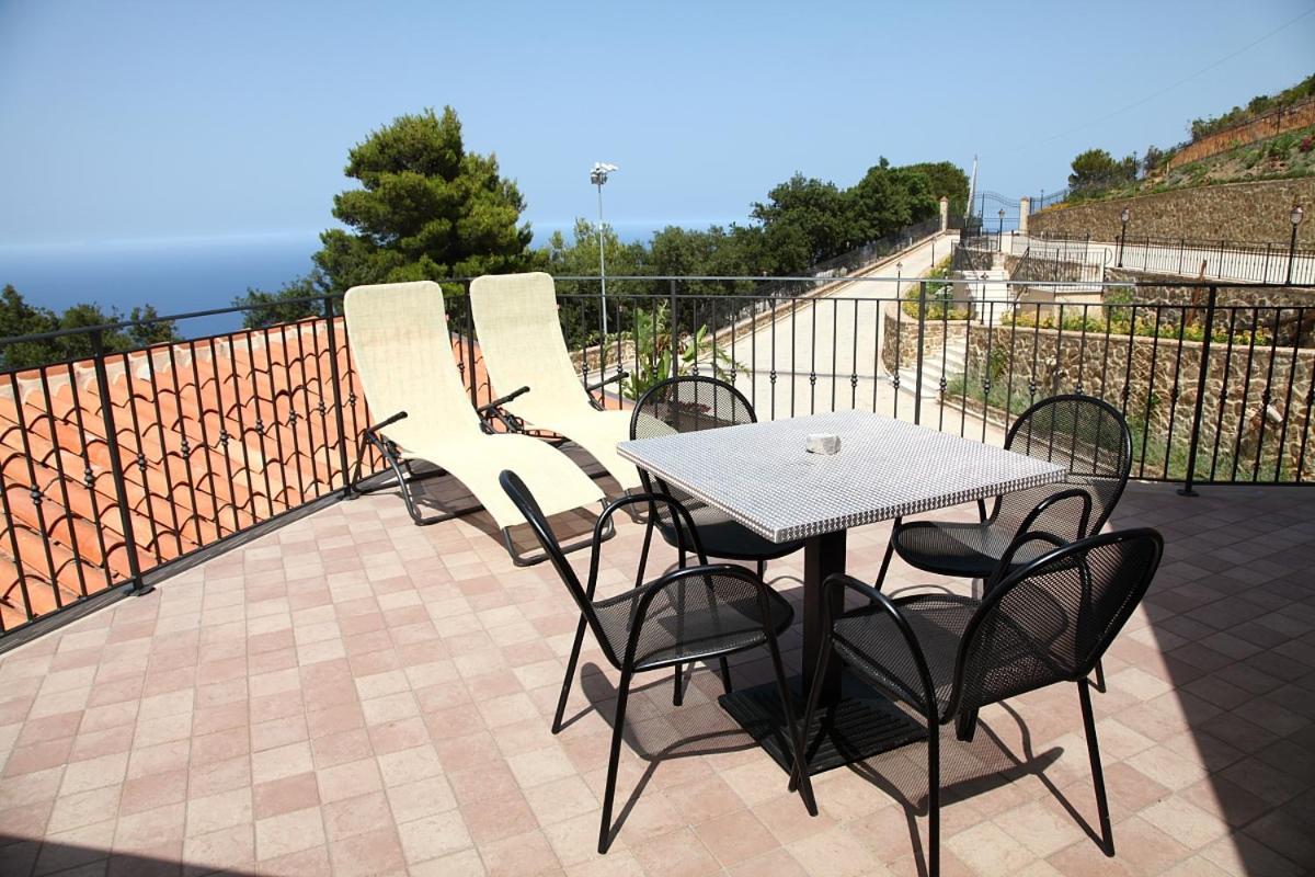 צ'פאלו Sikelios Apartments מראה חיצוני תמונה