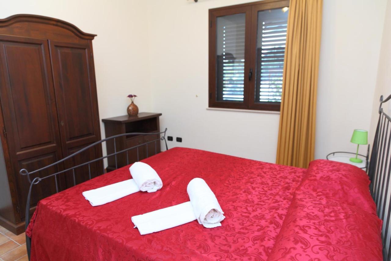צ'פאלו Sikelios Apartments מראה חיצוני תמונה