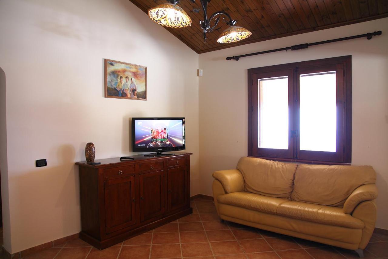 צ'פאלו Sikelios Apartments מראה חיצוני תמונה