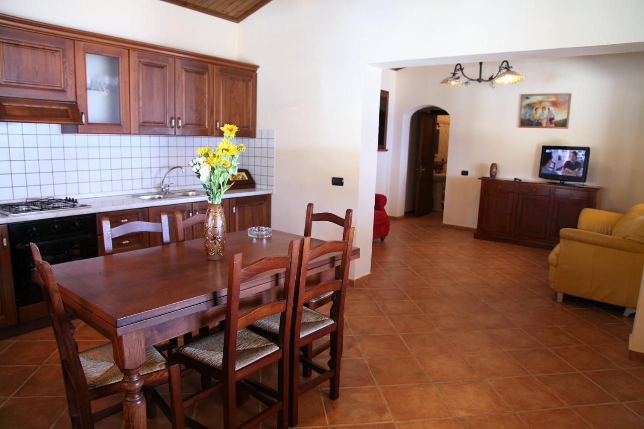 צ'פאלו Sikelios Apartments מראה חיצוני תמונה
