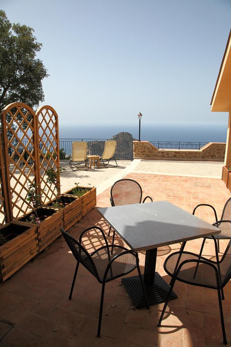 צ'פאלו Sikelios Apartments מראה חיצוני תמונה