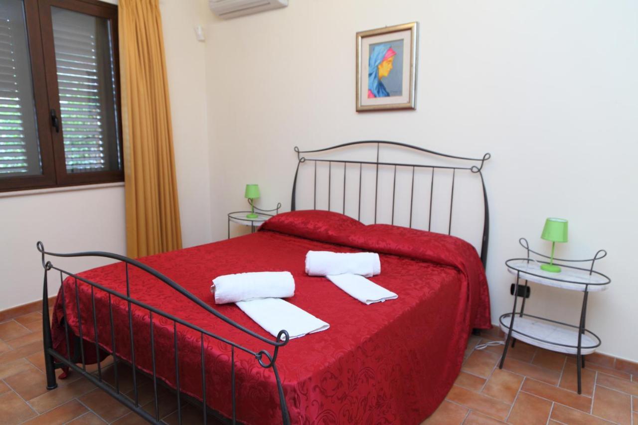 צ'פאלו Sikelios Apartments מראה חיצוני תמונה