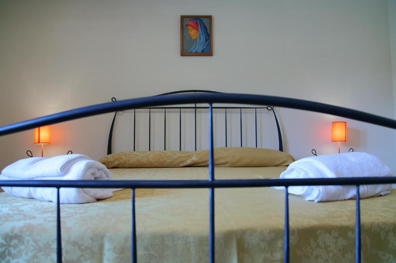 צ'פאלו Sikelios Apartments מראה חיצוני תמונה