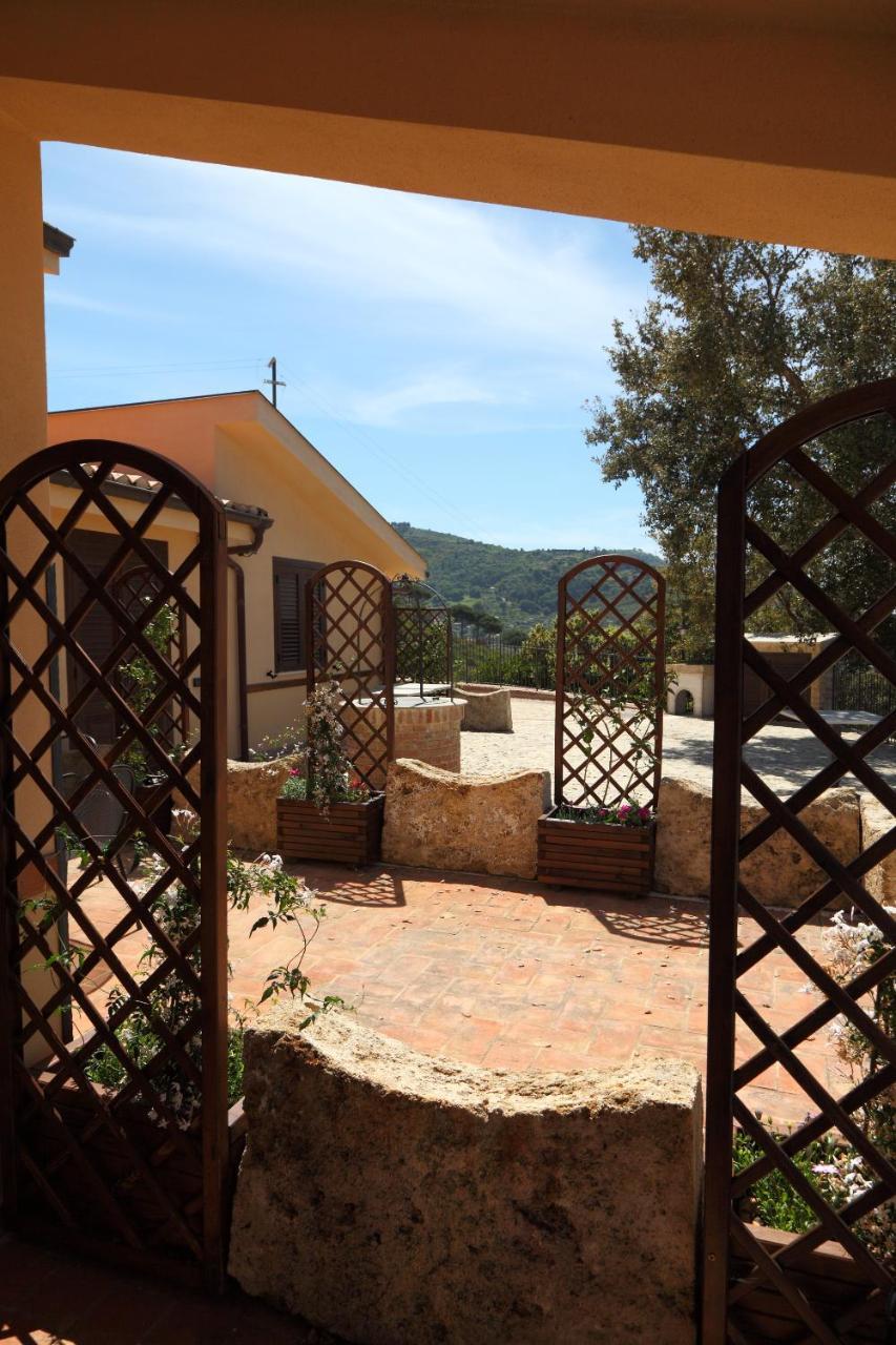 צ'פאלו Sikelios Apartments מראה חיצוני תמונה