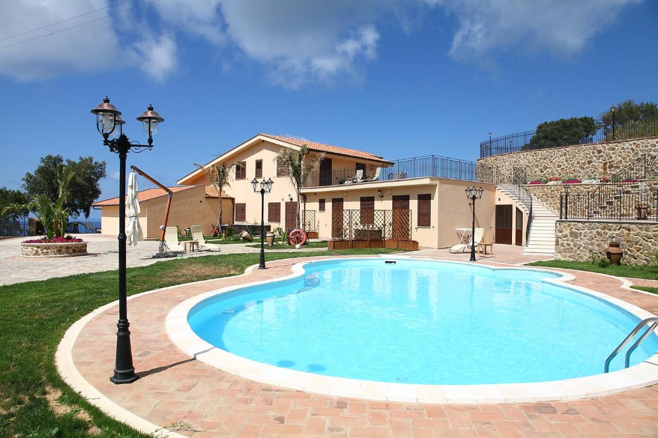 צ'פאלו Sikelios Apartments מראה חיצוני תמונה