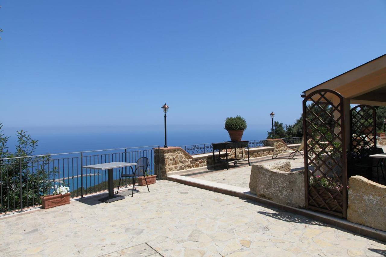 צ'פאלו Sikelios Apartments מראה חיצוני תמונה