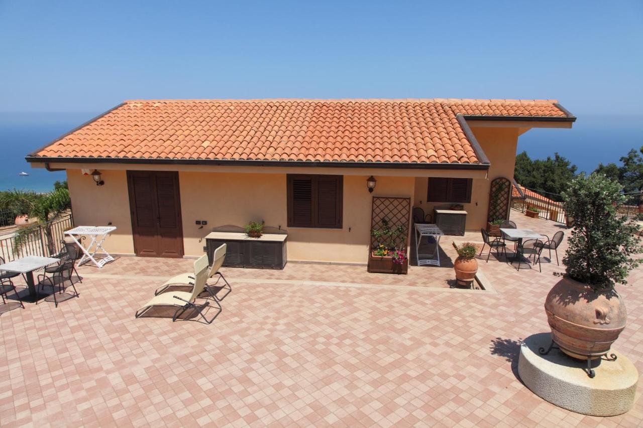 צ'פאלו Sikelios Apartments מראה חיצוני תמונה
